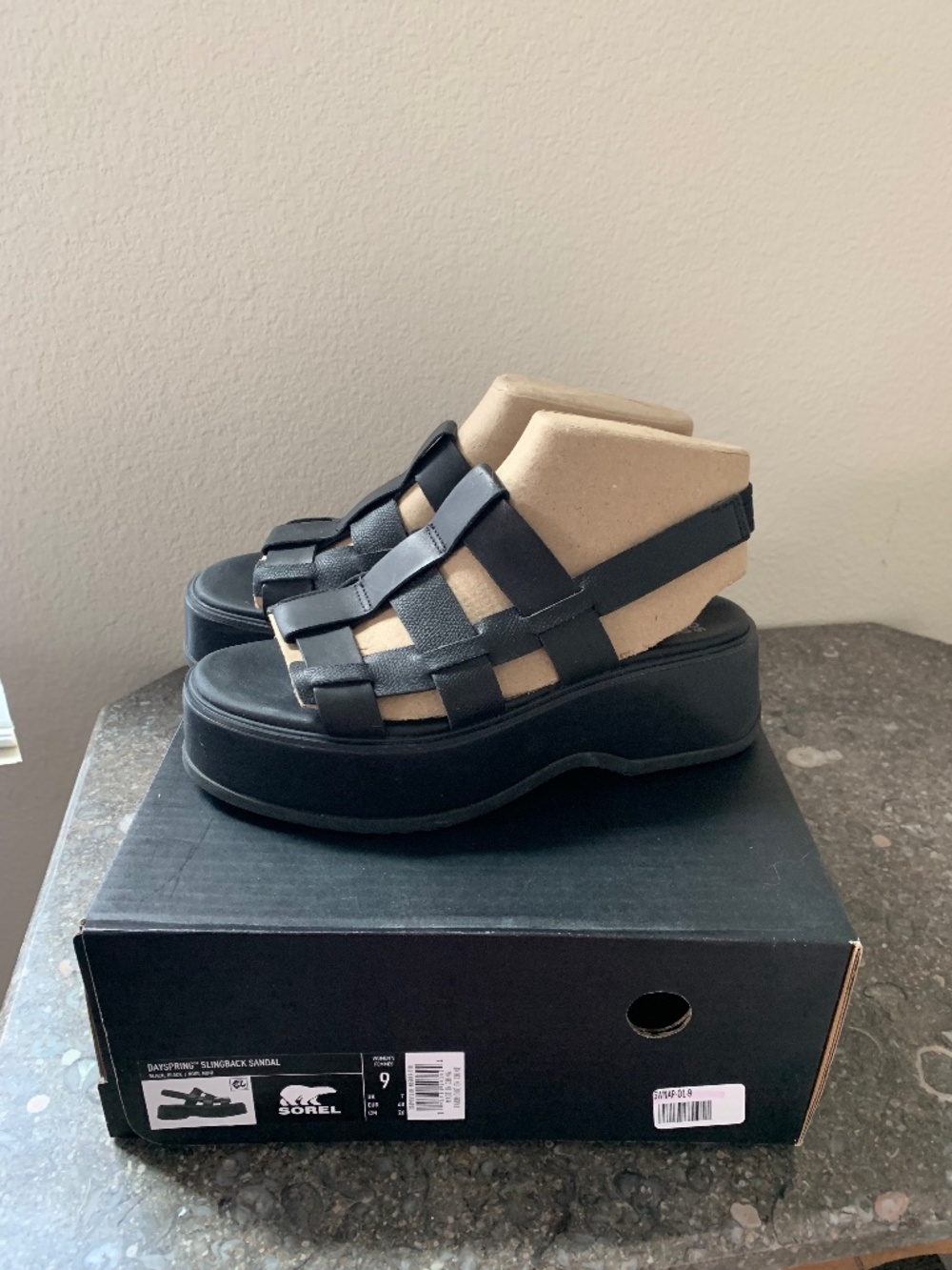SOREL black leather platform sandals, sz 9
